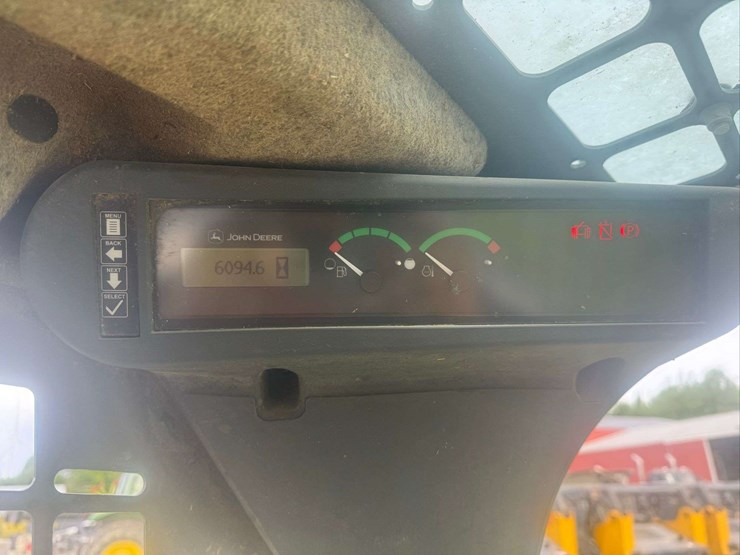 deere-318g-image-20