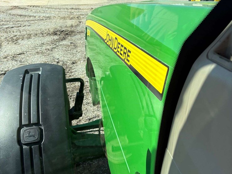 2010-john-deere-8320r-image-96