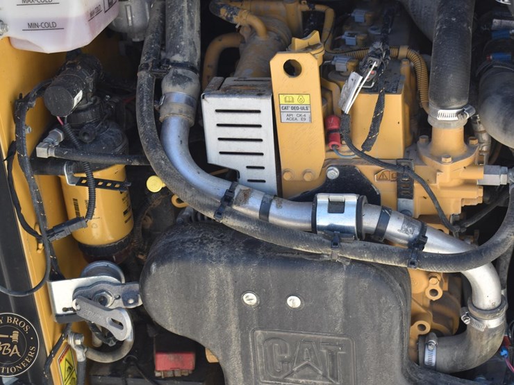 2023-caterpillar-259d3-image-23