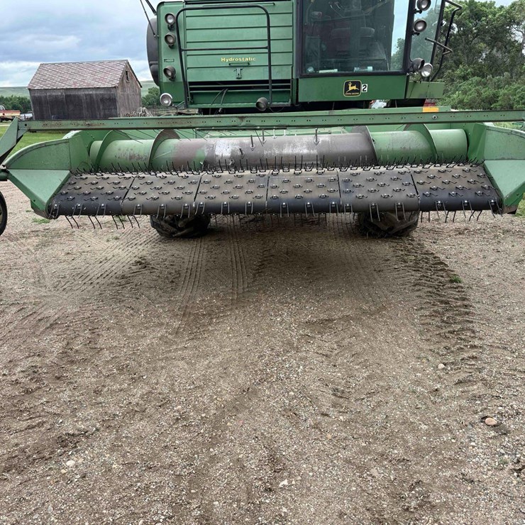 JOHN DEERE 212