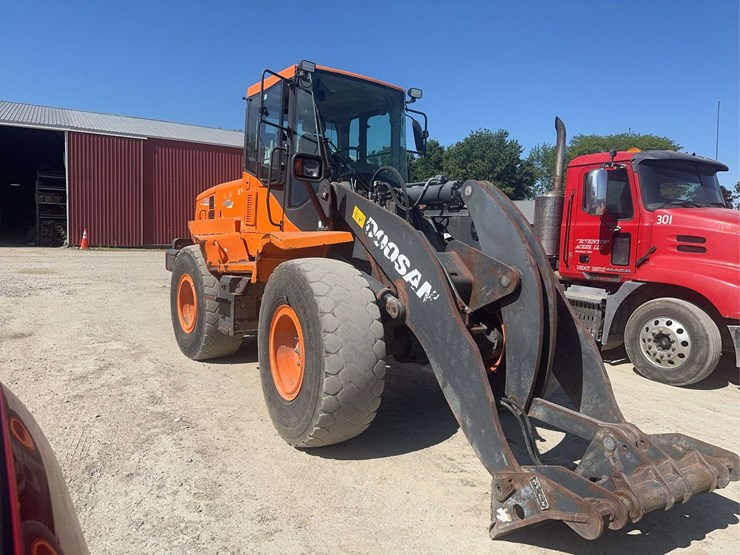2021-doosan-dl220-5-image-6