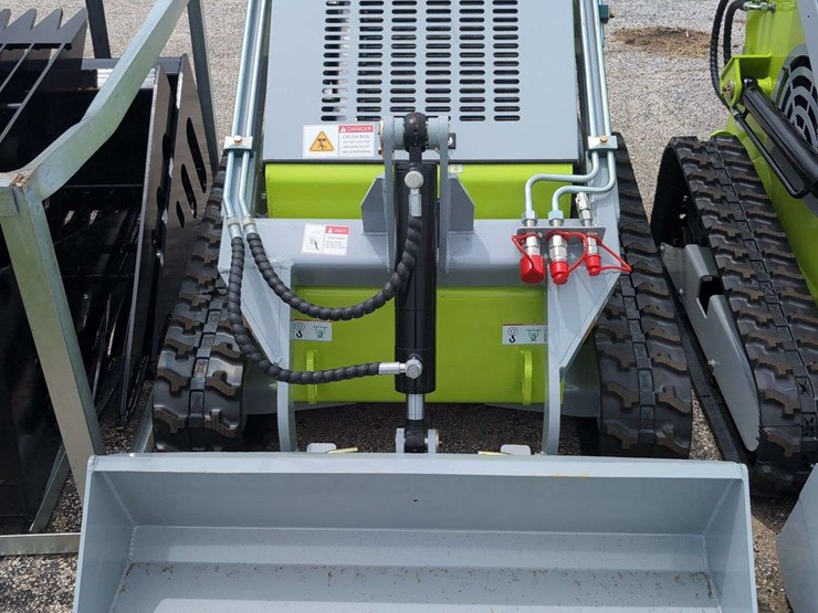 ats-mini-crawler-loader---t460---green---23hp-image-1