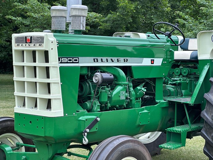 1960-oliver-1900-image-56