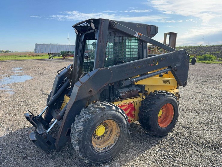 new-holland-ls180-image-1
