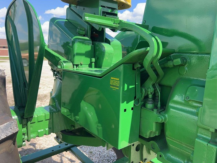 john-deere-4010-image-37