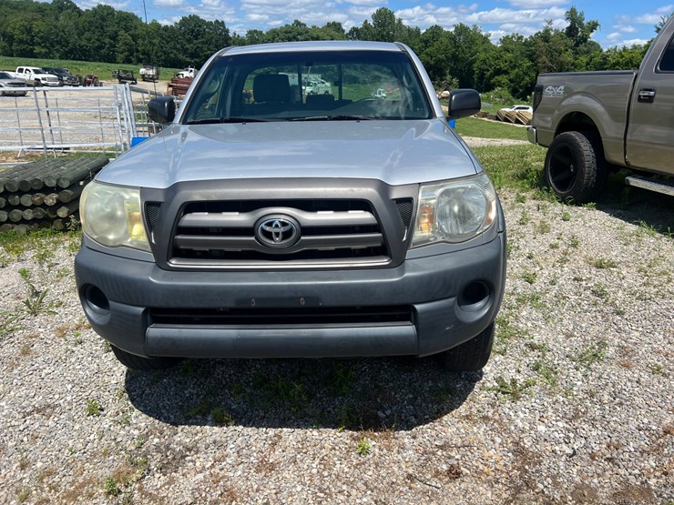 2009-toyota-tacoma-image-2