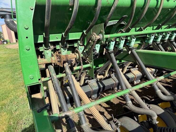 john-deere-750-image-14