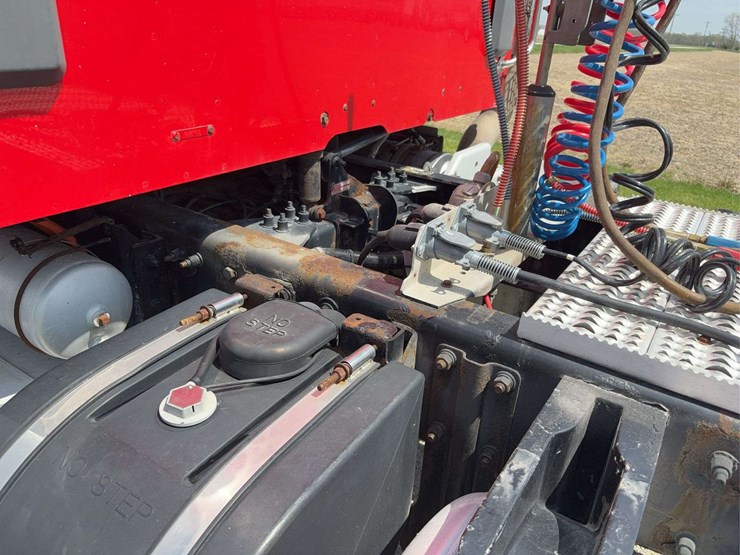peterbilt-579-image-73