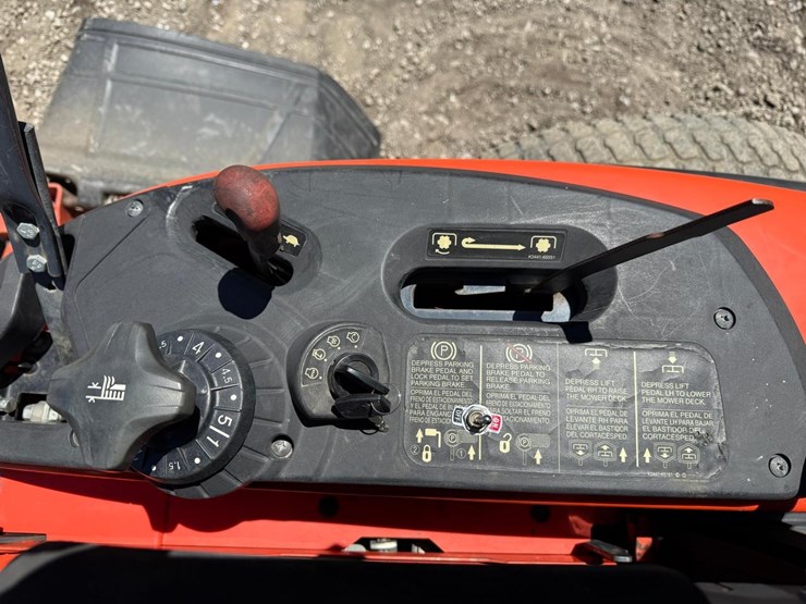 2020-kubota-zd1211-image-15
