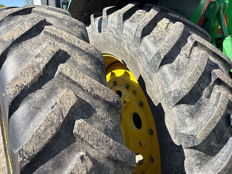 2011-john-deere-7260r-image-18
