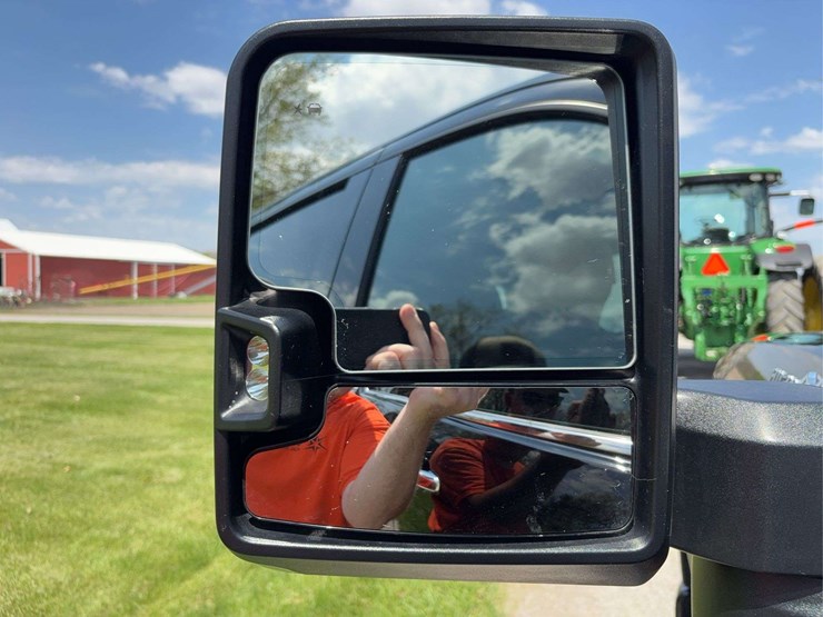 2025-chevrolet-silverado-2500hd-high-country-image-62