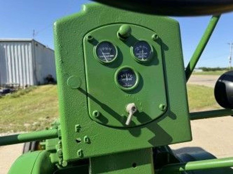 1953-john-deere-70-image-11