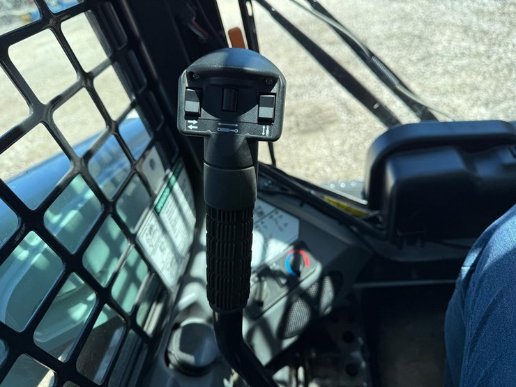 bobcat-s550-image-24