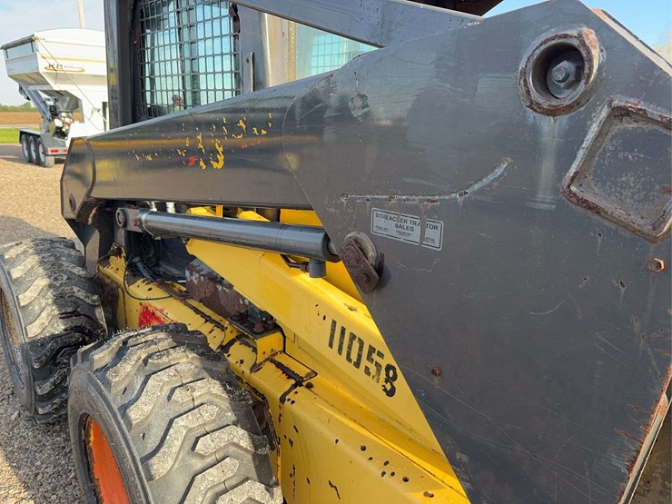 new-holland-ls180-image-13