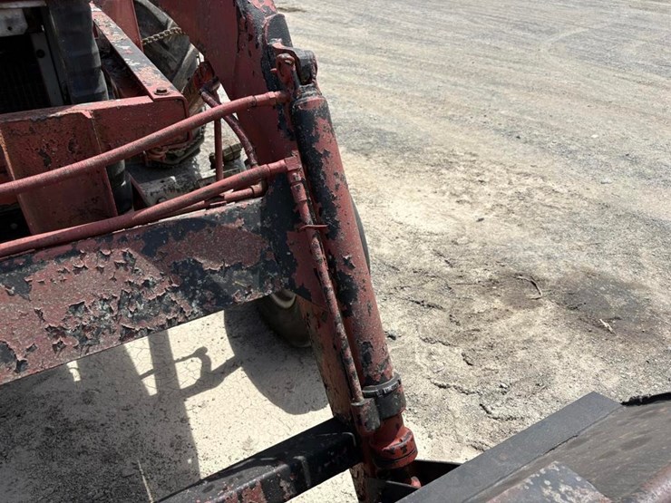 massey-ferguson-165-image-6