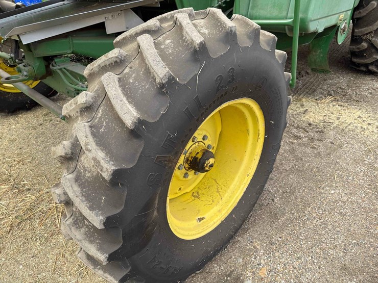 1982-john-deere-7720-image-11