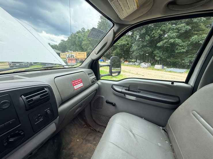 2007-ford-f450-image-42