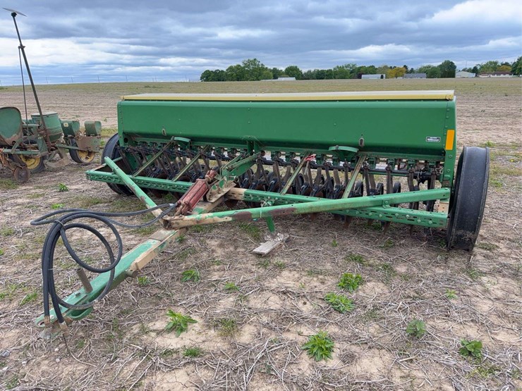 john-deere-8200-image-13