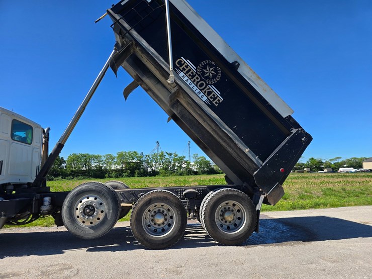 2018-western-star-4700-image-48