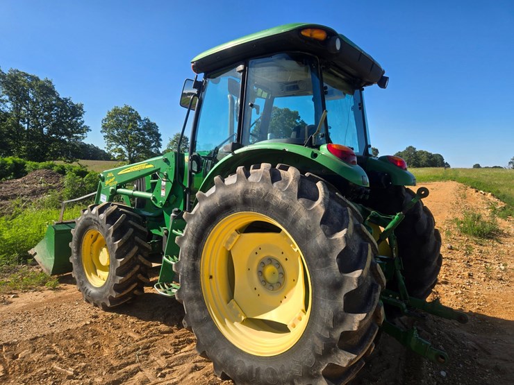 2010-john-deere-6115d-image-7