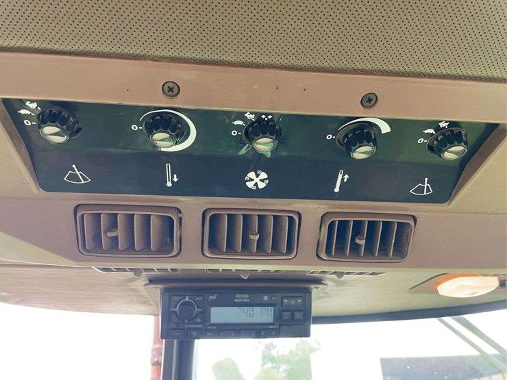 john-deere-4650-image-17