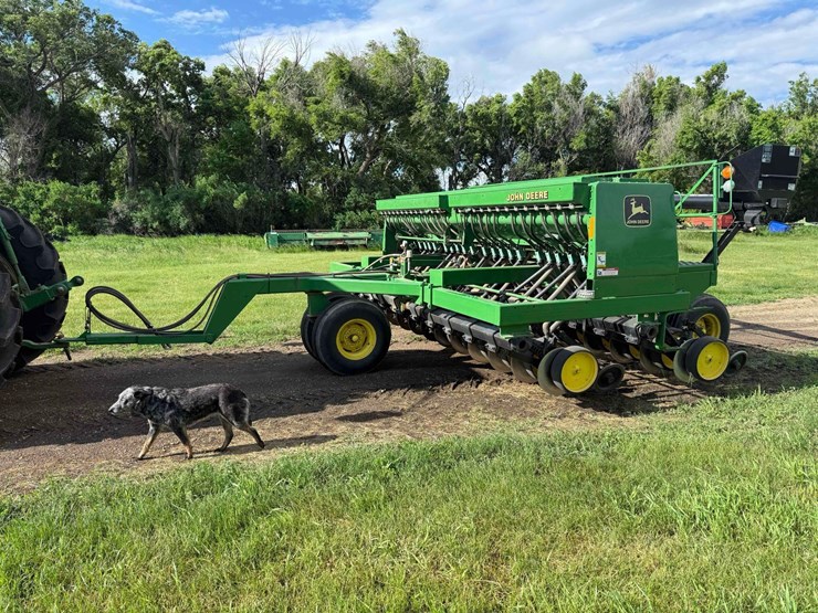 john-deere-750-image-1