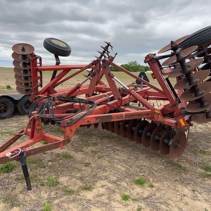 INTERNATIONAL 490