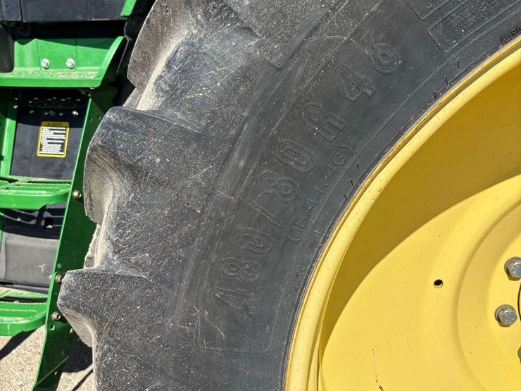 2012-john-deere-7230r-image-16