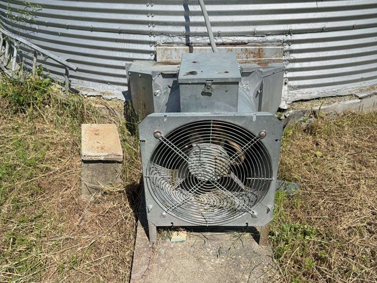 3200-bushel-grain-bin,-18ft,-with-fan,-3-phase,-floor-is-15-years-old,-electric-6''-unload,-buyer-removes-themselves-image-5