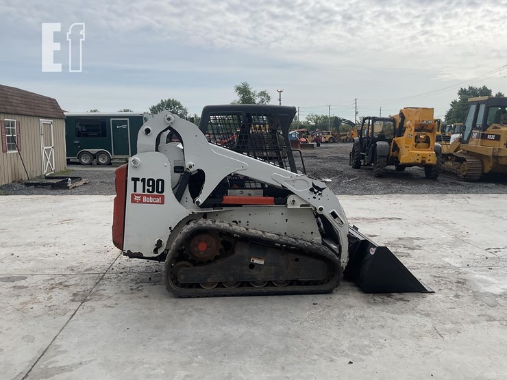 2009-bobcat-t190-image-5