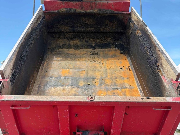 2017-ford-f750-image-19