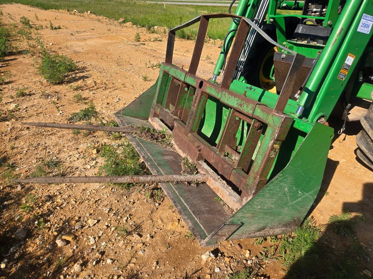 2010-john-deere-6115d-image-69