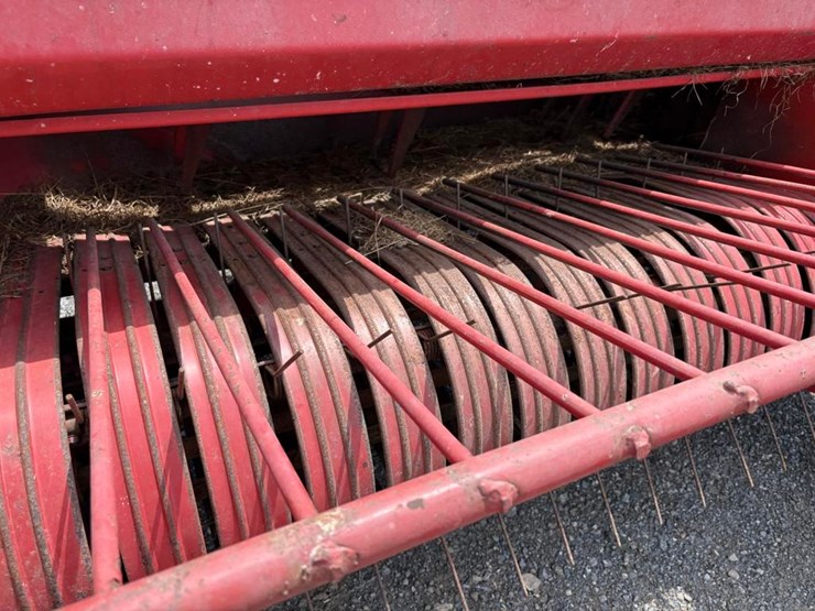 massey-ferguson-12-image-5