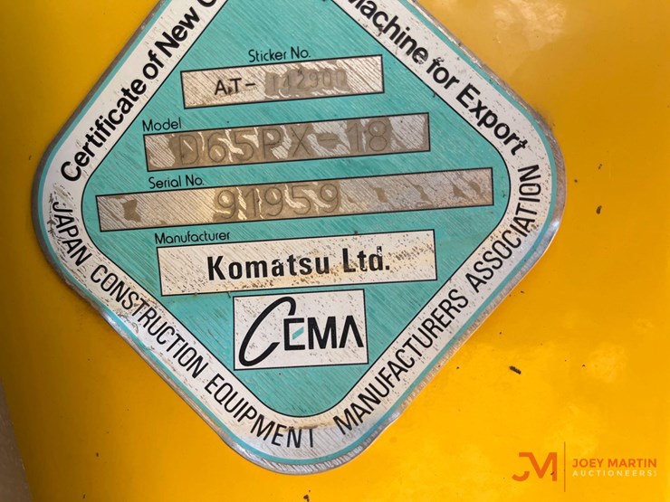 komatsu-d65px-18-image-12