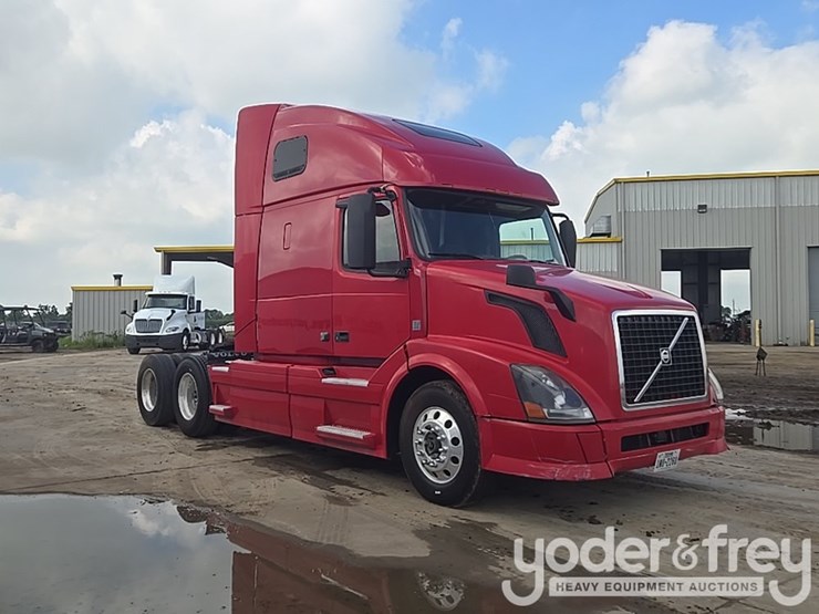 2015-volvo-vnl-image-7