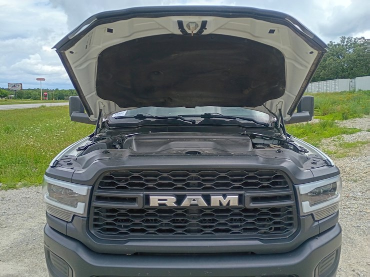 2020-dodge-2500-image-17