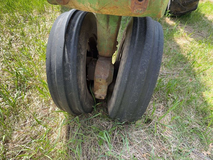 john-deere-3020-image-11