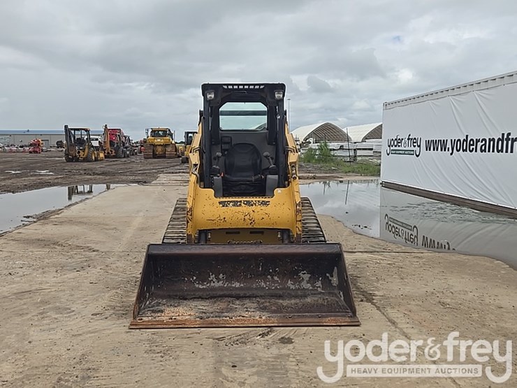 2011-caterpillar-257b3-image-8