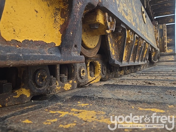 2022-komatsu-d61px-24-image-12