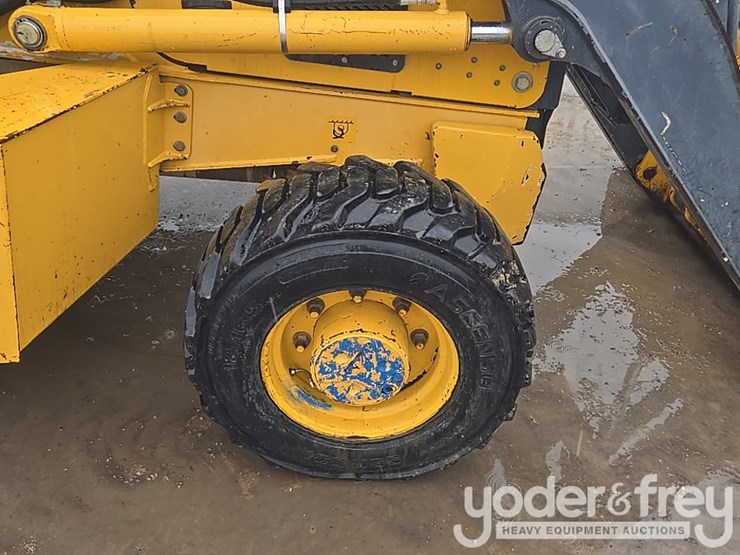2014-deere-310k-ep-image-11