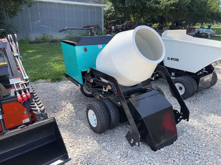 mt800-wheeled-mini-mixer-truck-with-13.5hp-gasoline-engine-image-1