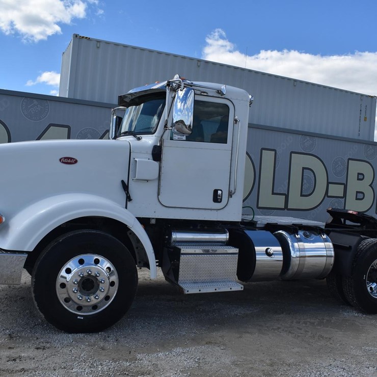 2013 PETERBILT 367