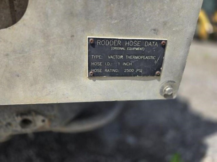 2002-freightliner-fl80-image-21