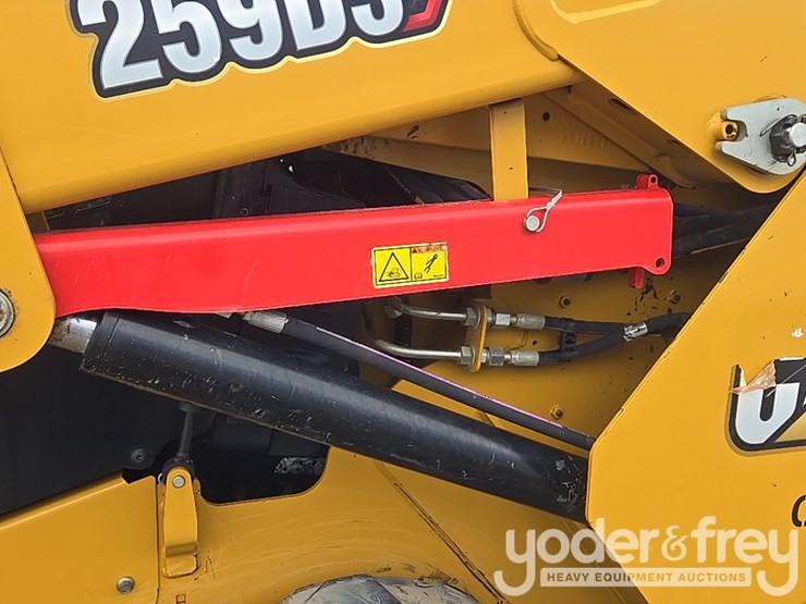 2022-caterpillar-259d3-image-23