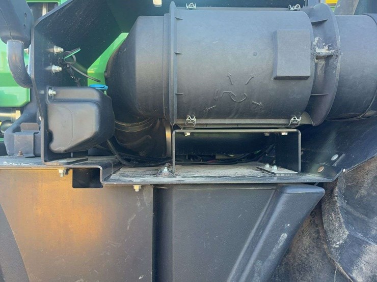 2014-john-deere-9510r-image-32