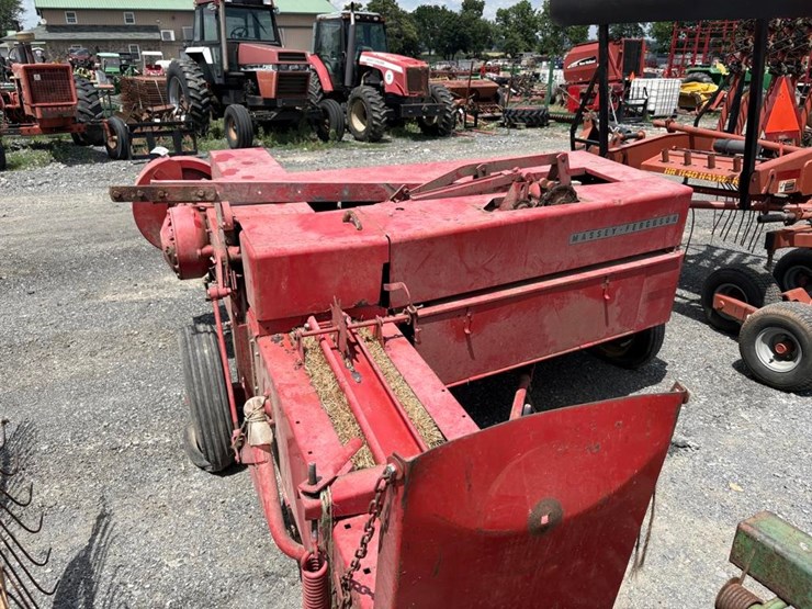 massey-ferguson-12-image-4