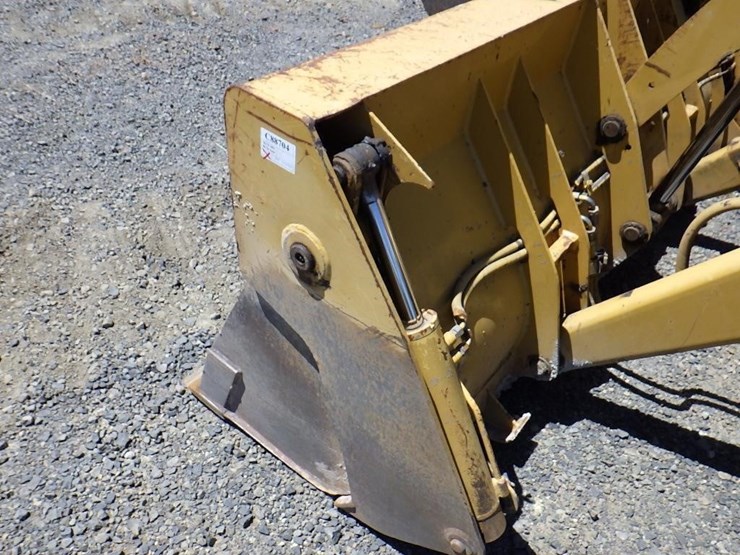 caterpillar-430d-image-9