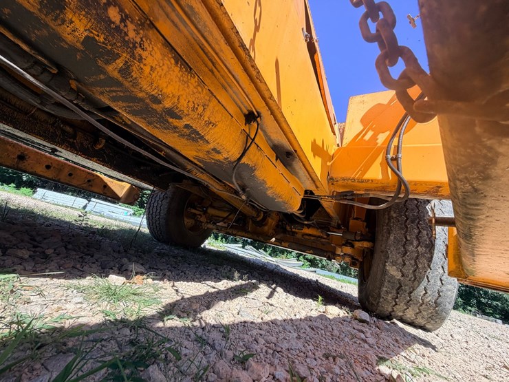 2000-john-deere-6-image-100