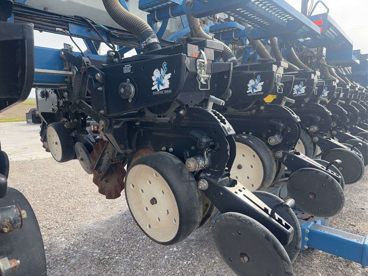 kinze-3650-image-29