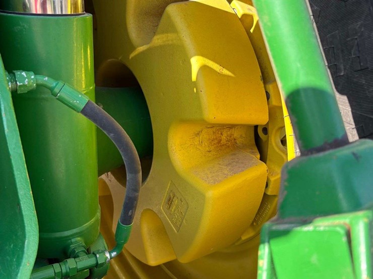 2010-john-deere-8320r-image-71